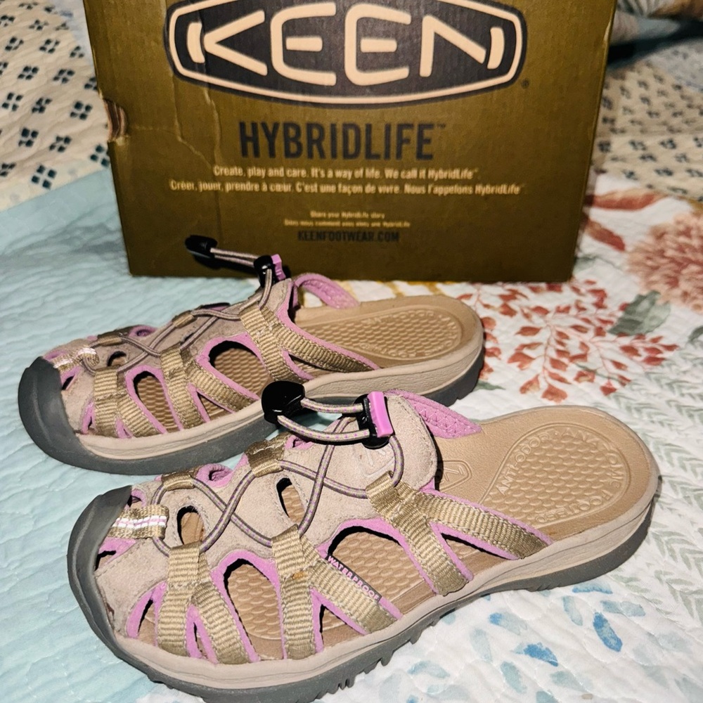 Keen Hybridlife Sandals in Beige and Lavender
